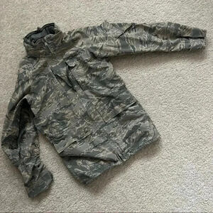 USAF APECS All Purpose Environmental Camouflage Parka Sm Air Force Tiger Stripe